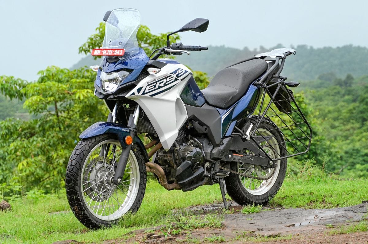 Kawasaki Versys X-300 front left three quarter